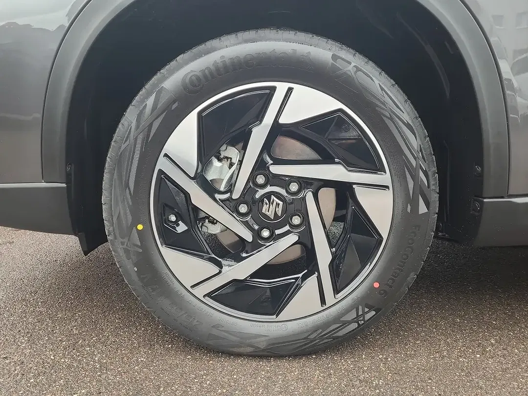 Suzuki Vitara - Thumbnail 9