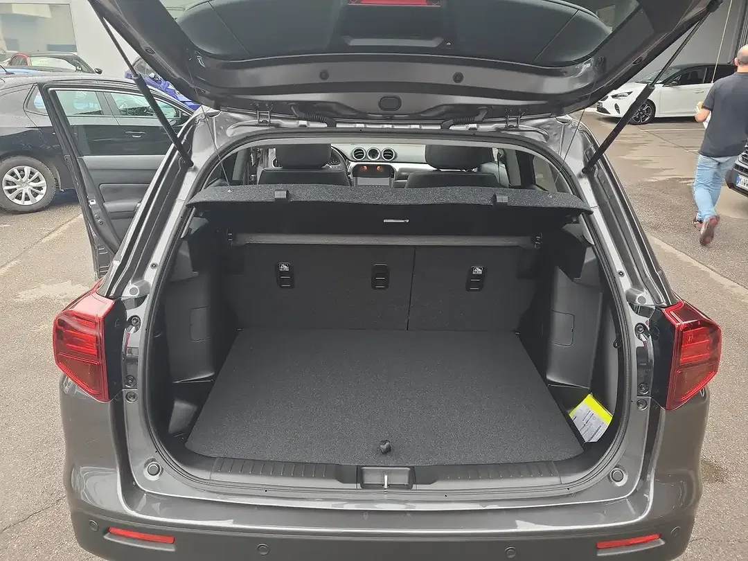 Suzuki Vitara - Thumbnail 12