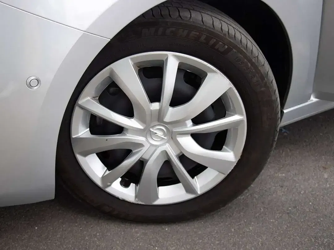 Opel Corsa - Thumbnail 6