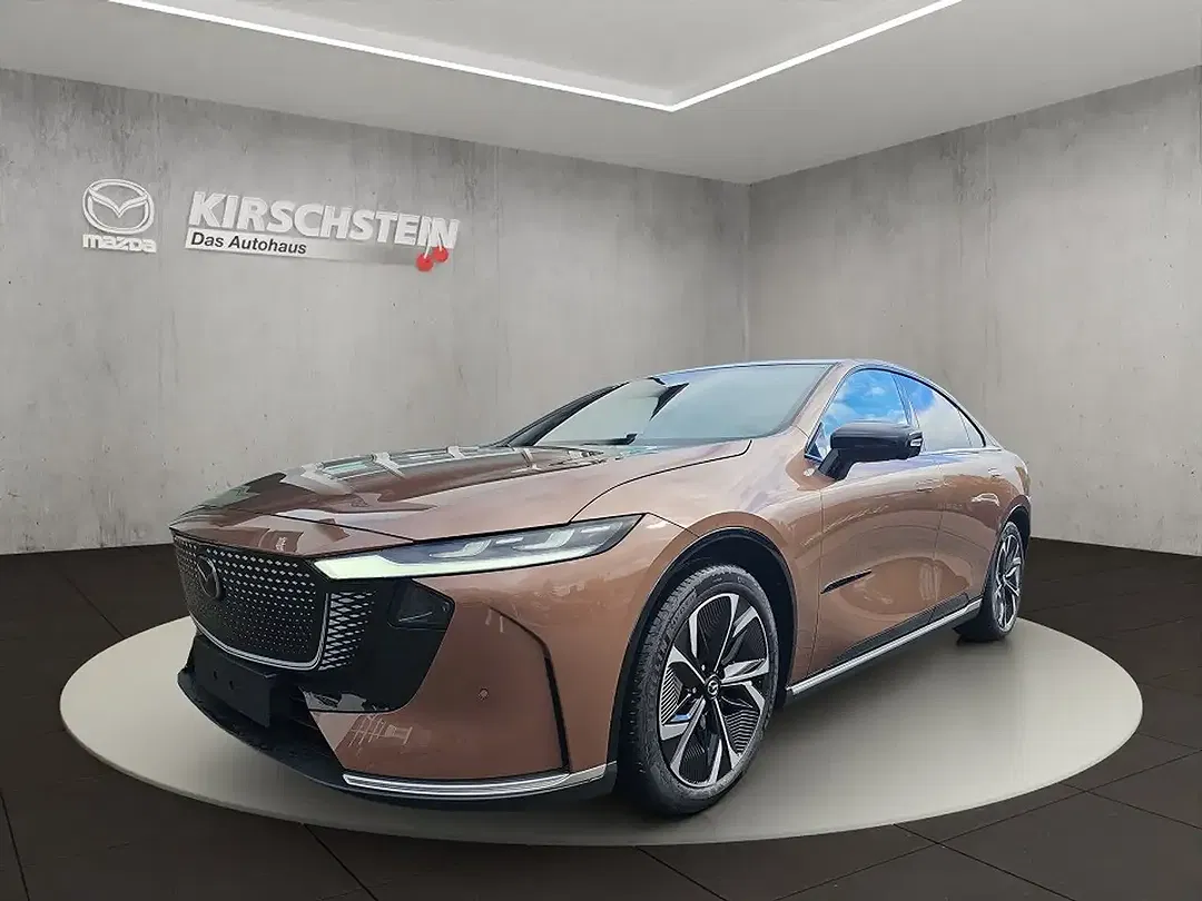 Mazda 6e - Thumbnail 1