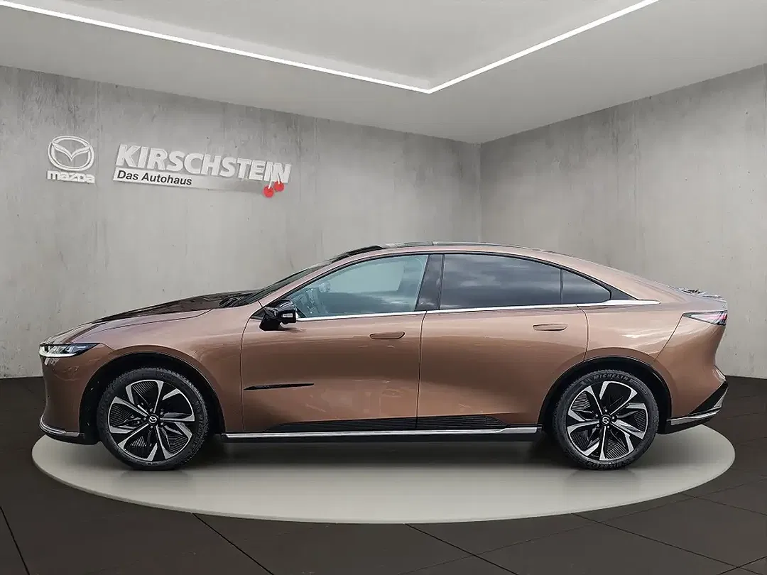 Mazda 6e - Thumbnail 2