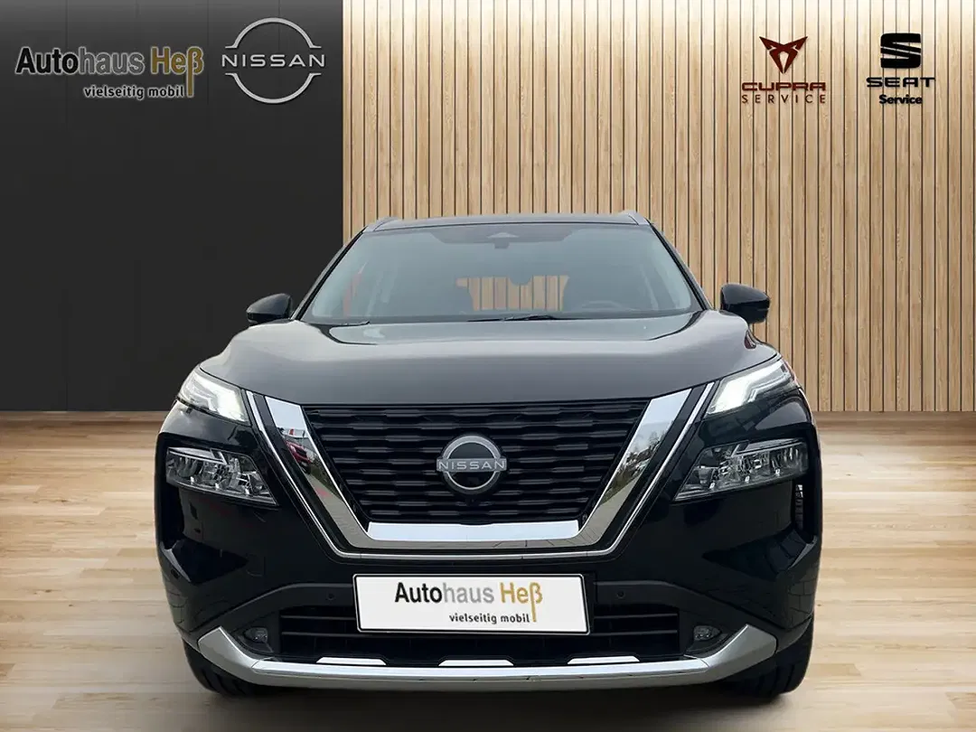 Nissan X-Trail - Thumbnail 2