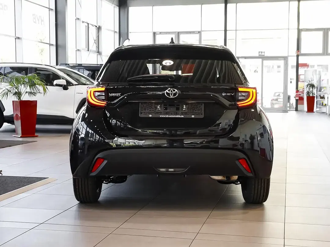 Toyota Yaris - Thumbnail 4