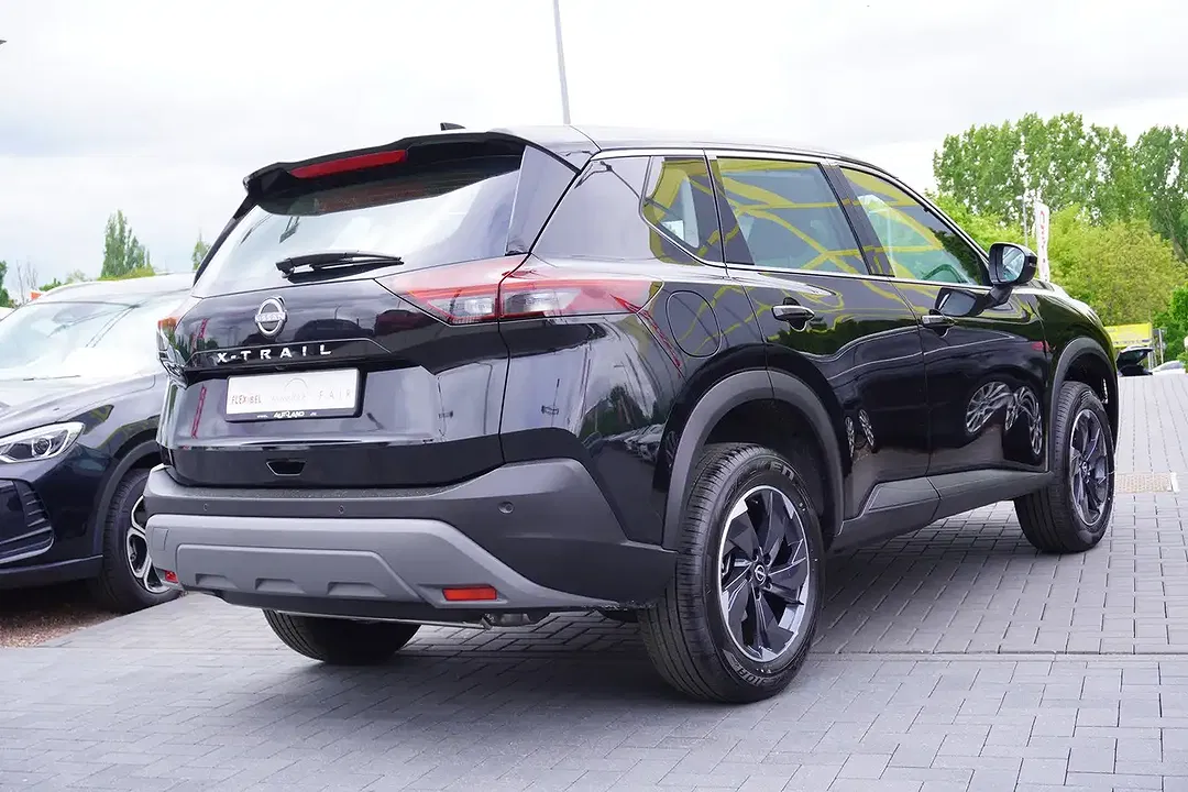 Nissan X-Trail - Thumbnail 4