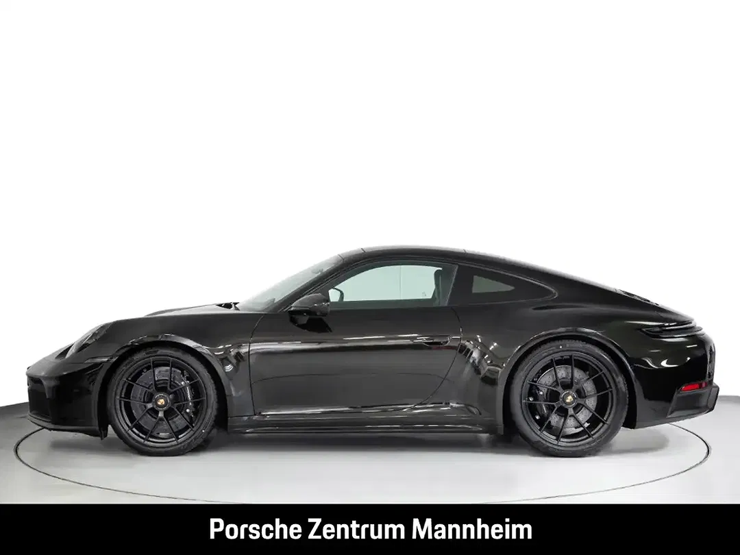 Porsche 992 - Thumbnail 2