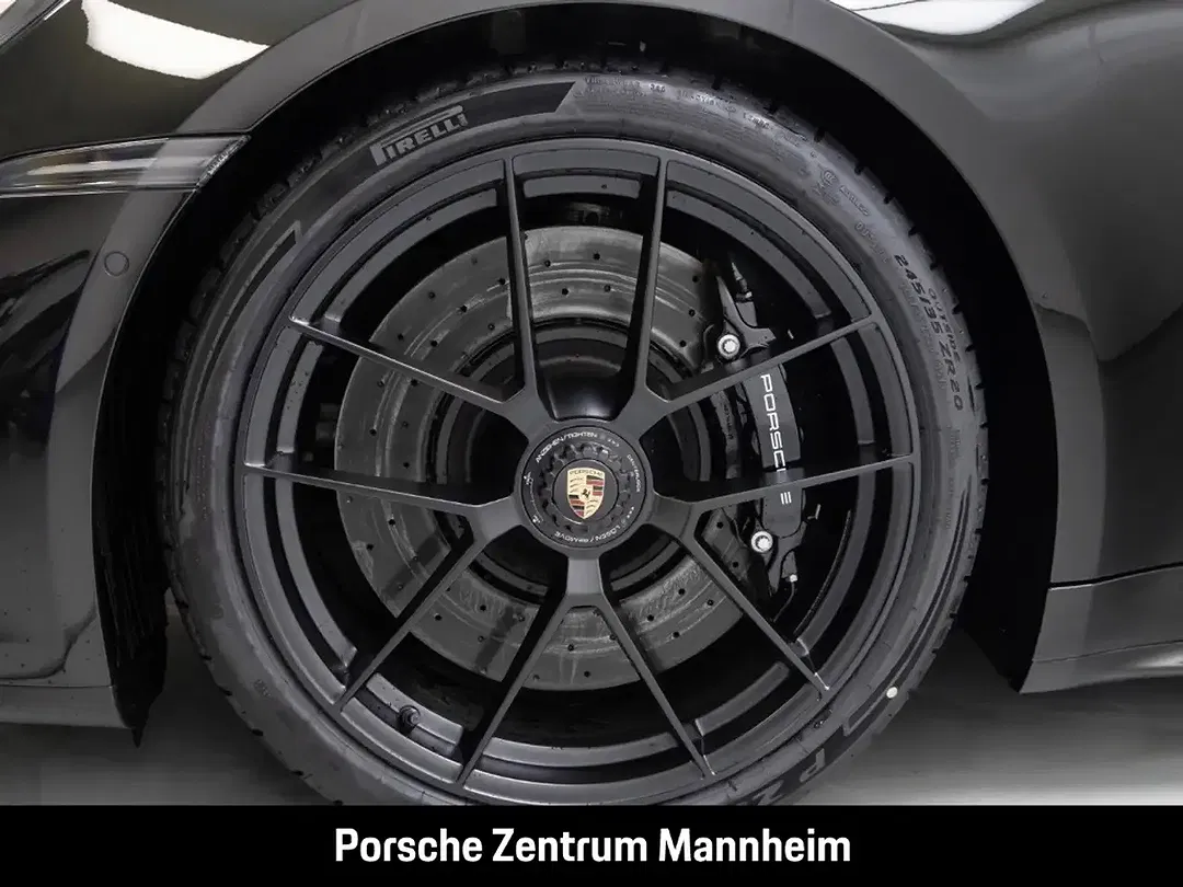 Porsche 992 - Thumbnail 8