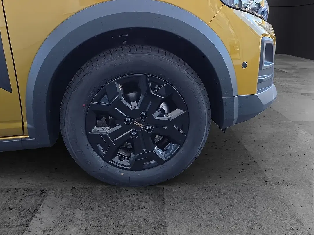 Dacia Sandero - Thumbnail 5