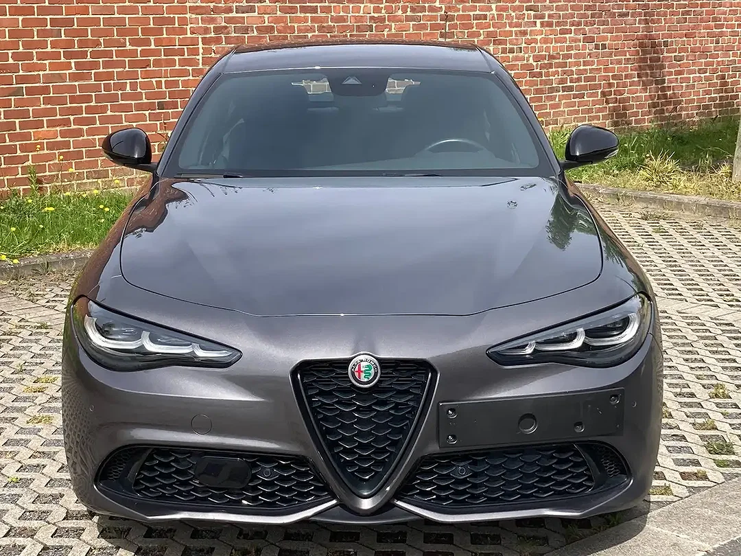 Alfa Romeo Giulia - Afbeelding 1