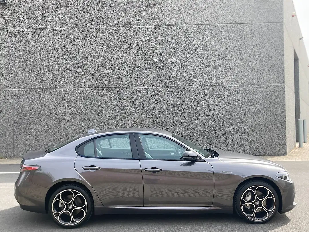 Alfa Romeo Giulia - Thumbnail 13