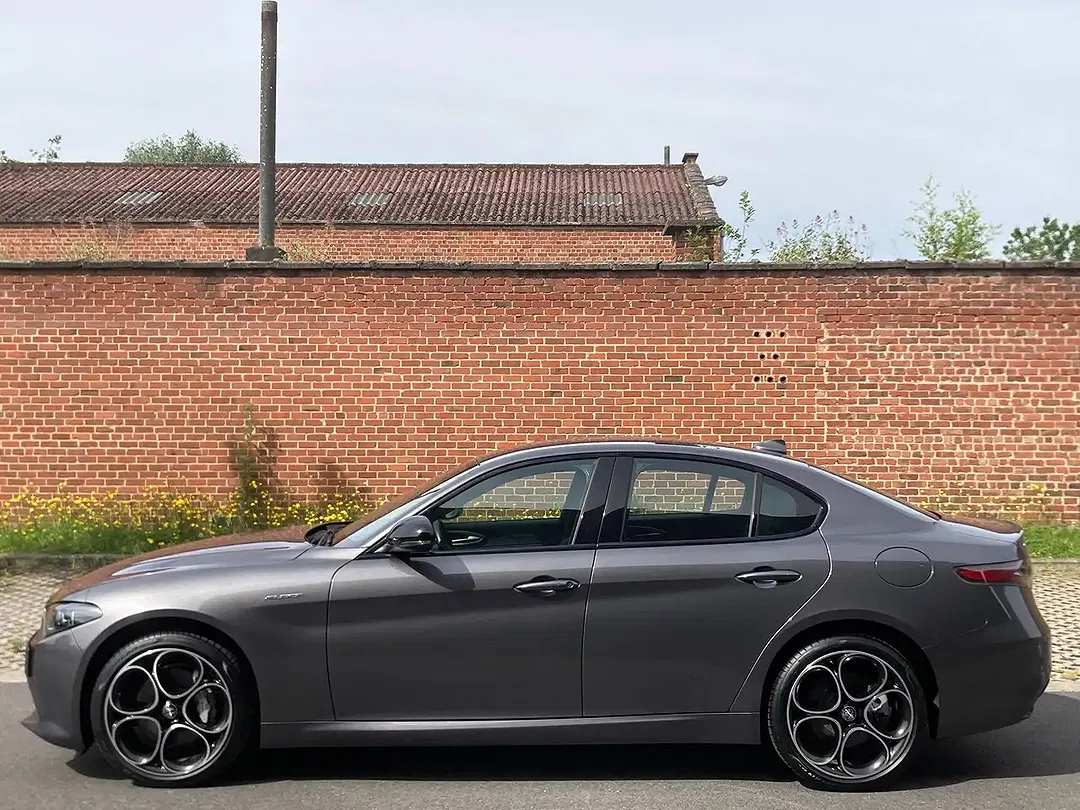Alfa Romeo Giulia - Thumbnail 15