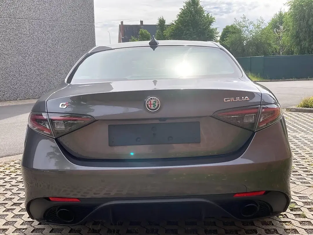 Alfa Romeo Giulia - Thumbnail 6