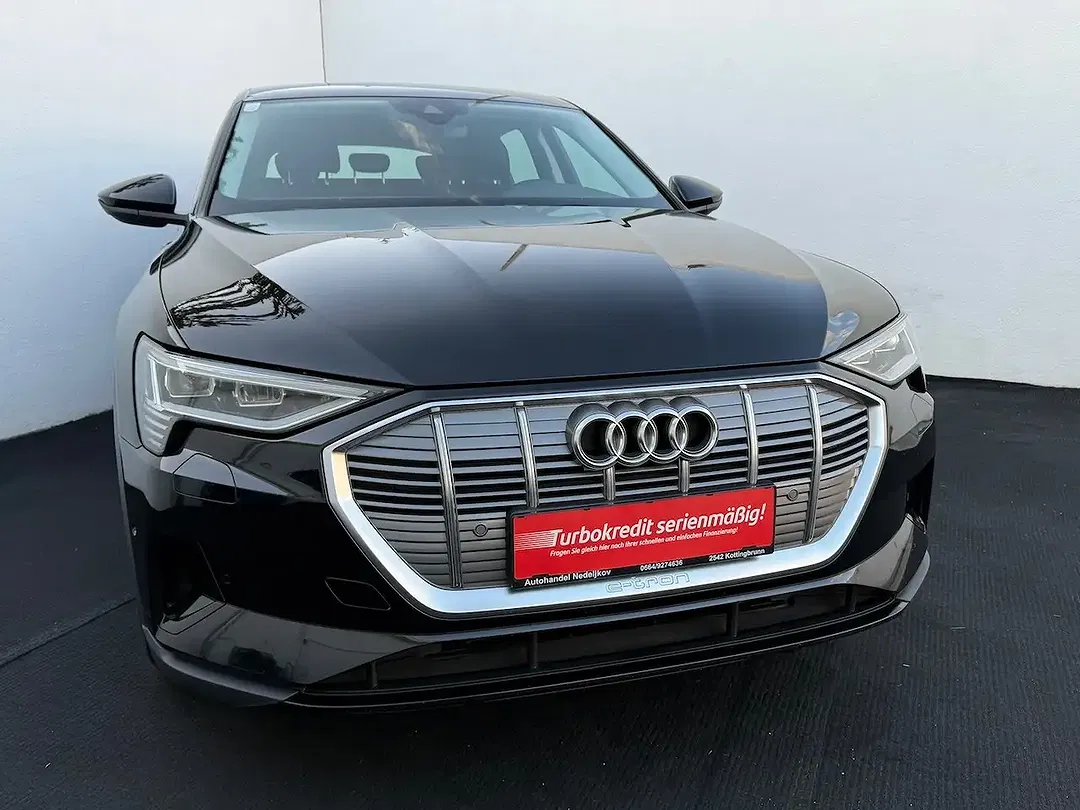 Audi e-tron - Thumbnail 2
