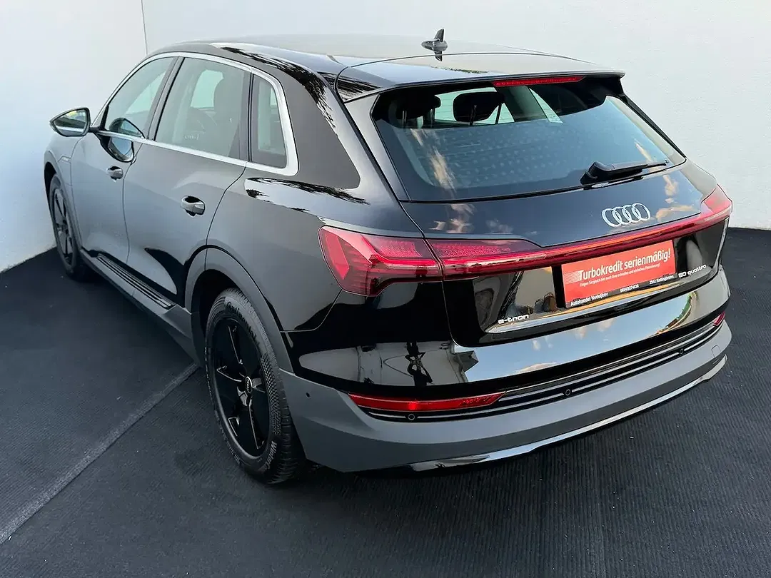 Audi e-tron - Thumbnail 4