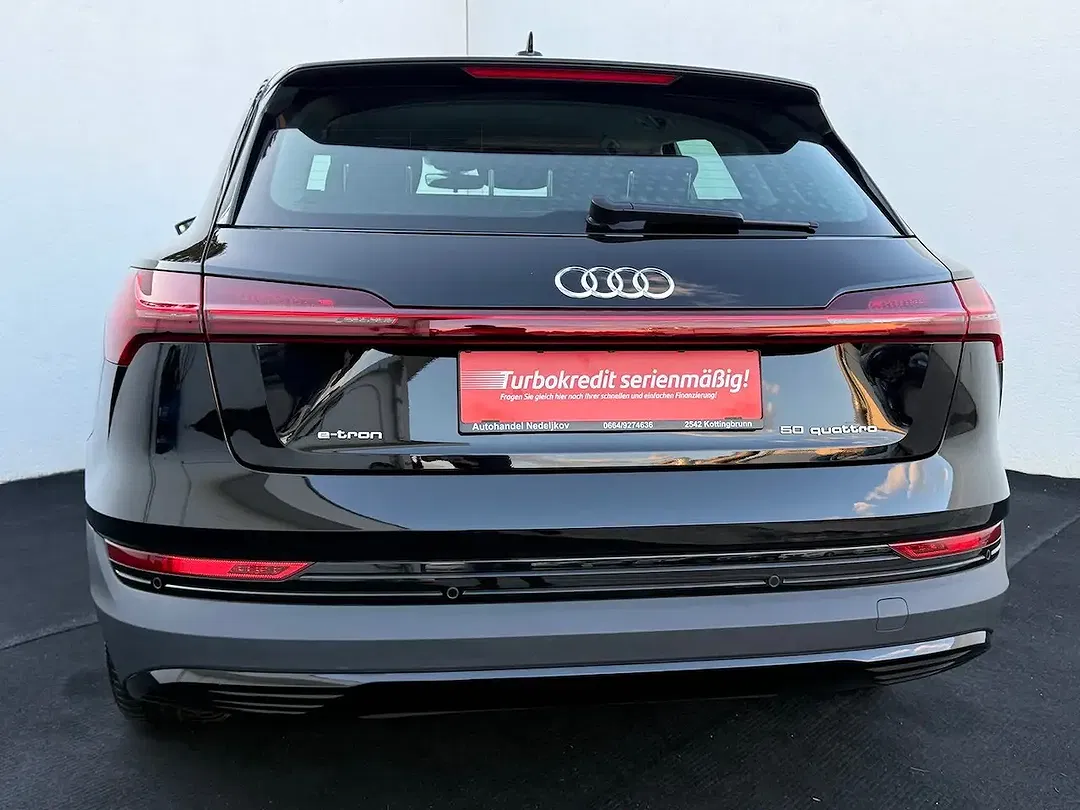 Audi e-tron - Thumbnail 6