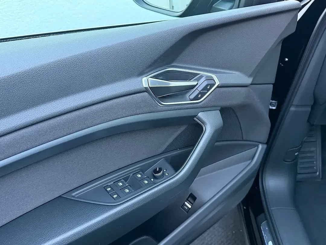 Audi e-tron - Thumbnail 9