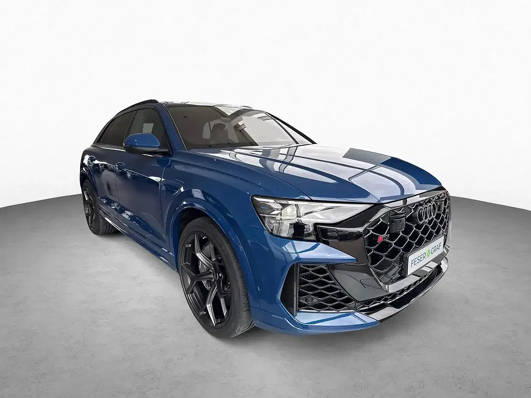 Audi RS Q8 - Thumbnail 3