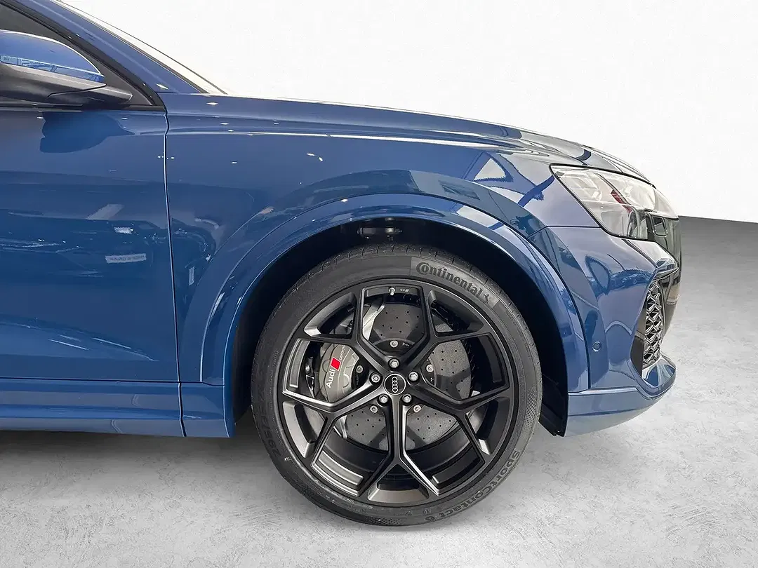 Audi RS Q8 - Thumbnail 4