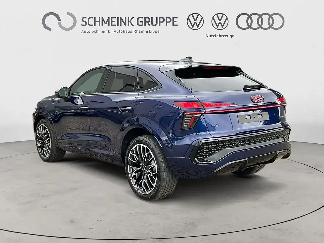 Audi Q3 - Thumbnail 3