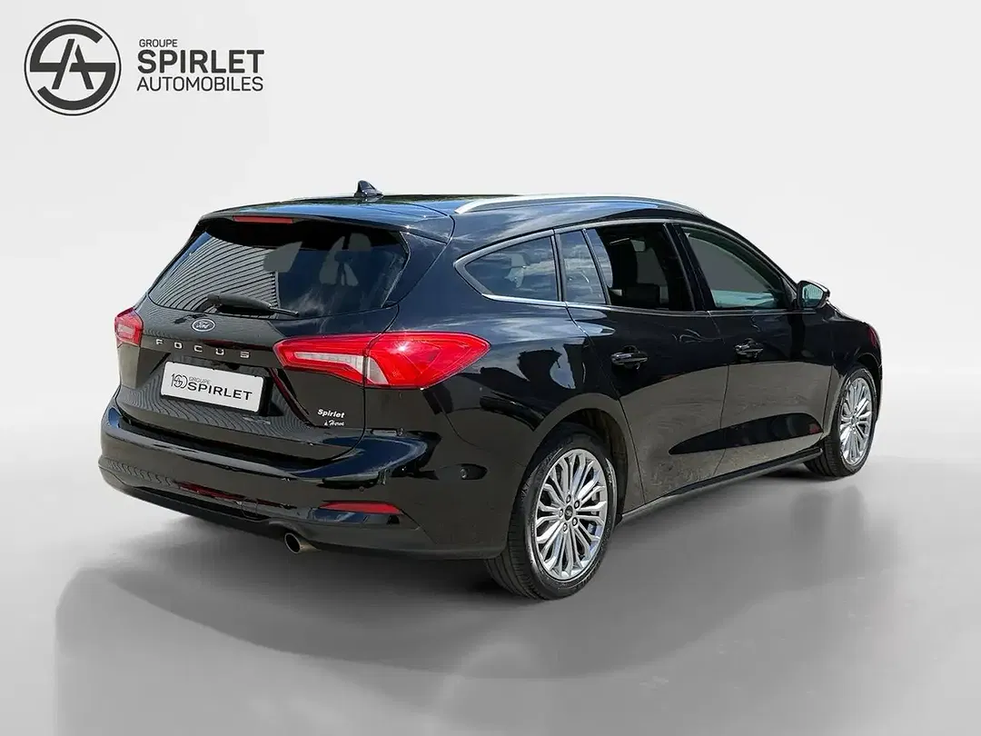 Ford Focus - Thumbnail 3