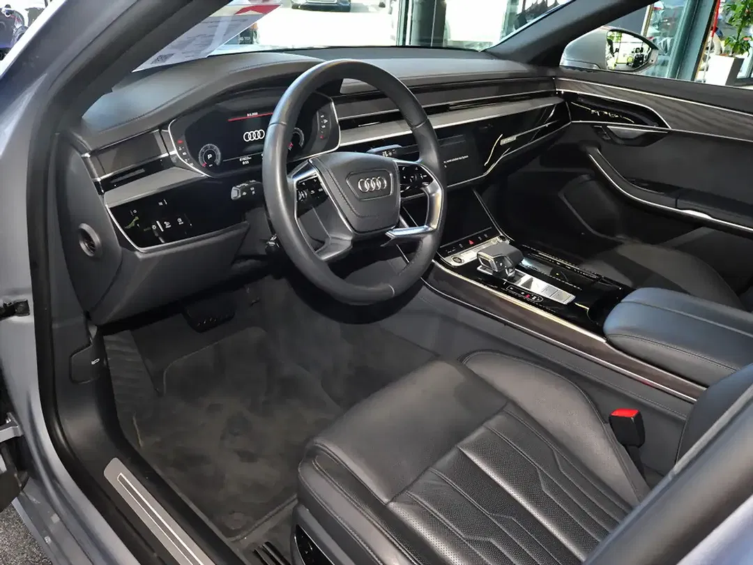 Audi A8 - Thumbnail 10