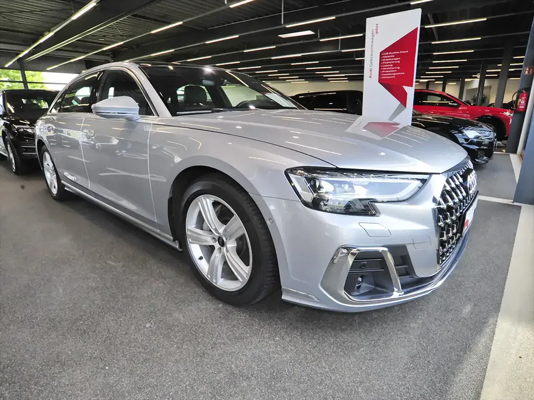 Audi A8 - Thumbnail 2