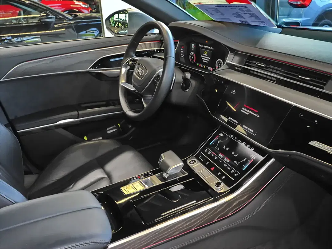 Audi A8 - Thumbnail 5