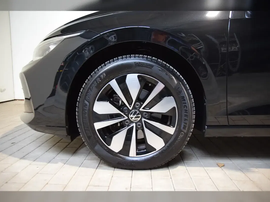 Volkswagen Golf - Thumbnail 5