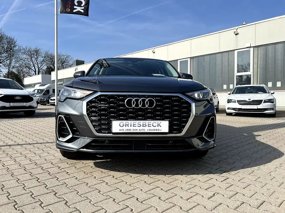 Audi Q3 - Thumbnail 6
