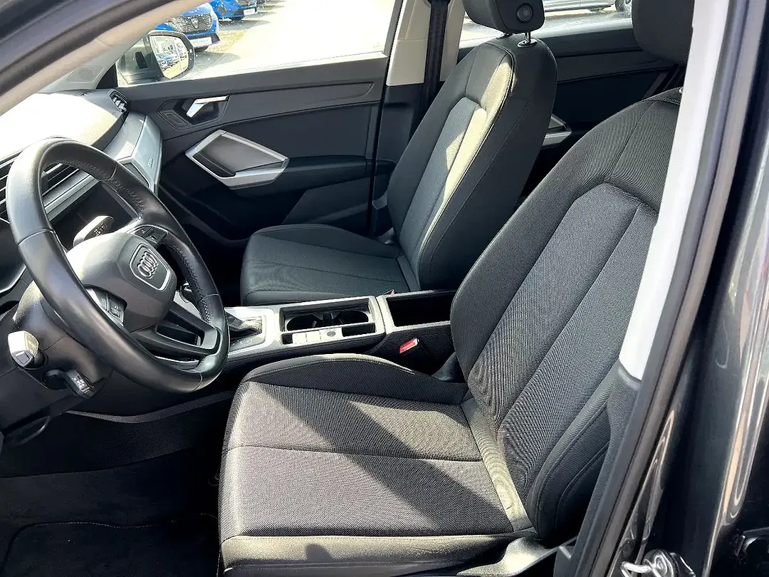 Audi Q3 - Thumbnail 8