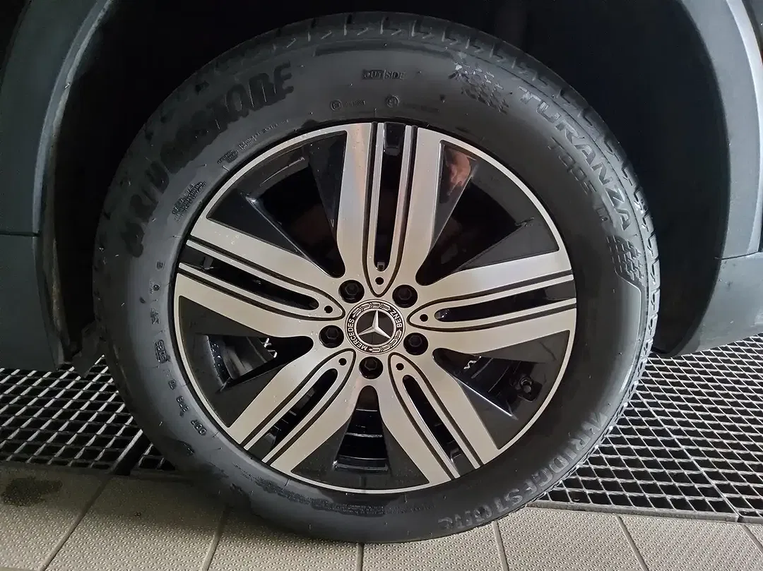 Mercedes-Benz EQA 250 - Thumbnail 10