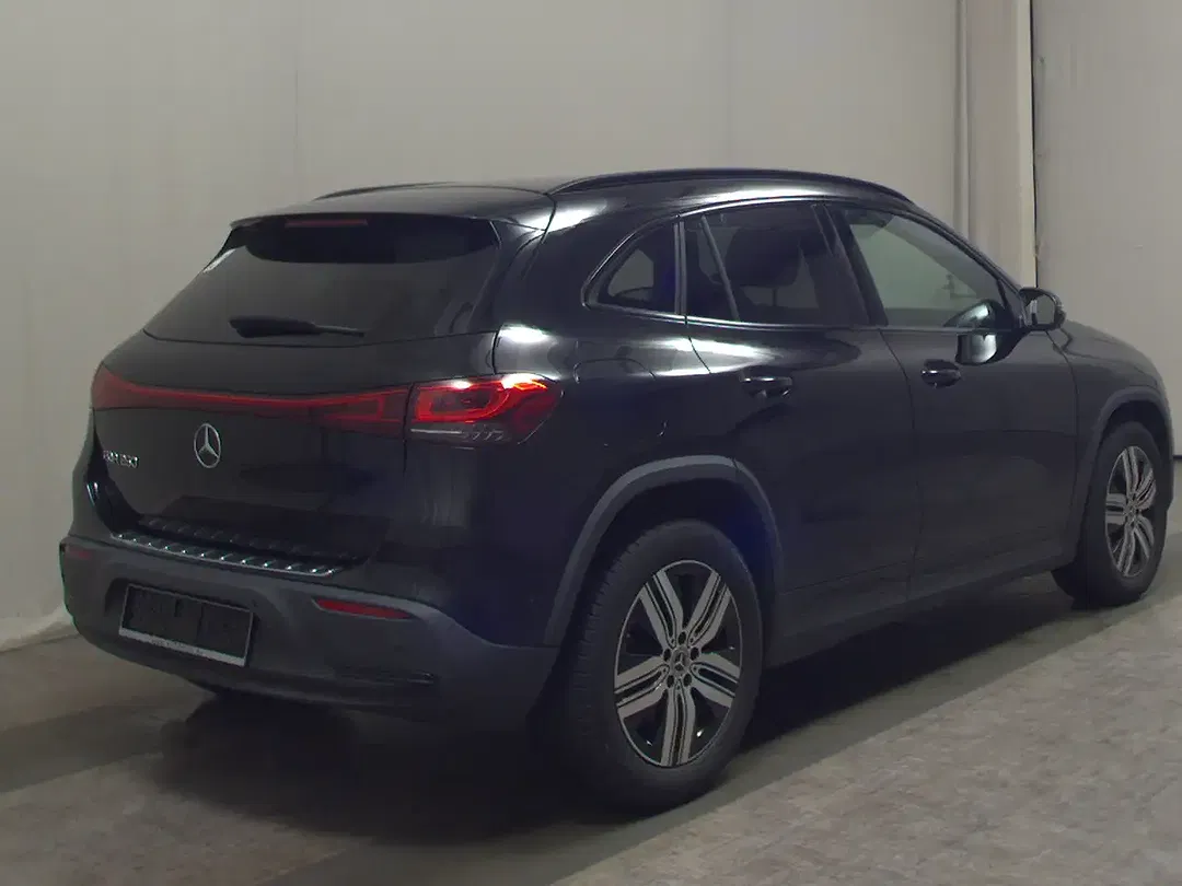 Mercedes-Benz EQA 250 - Thumbnail 3