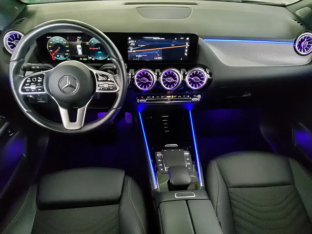 Mercedes-Benz EQA 250 - Thumbnail 4