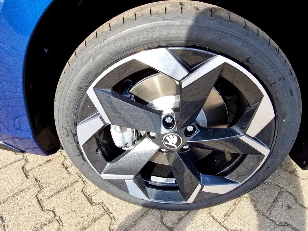 Skoda Superb - Thumbnail 14