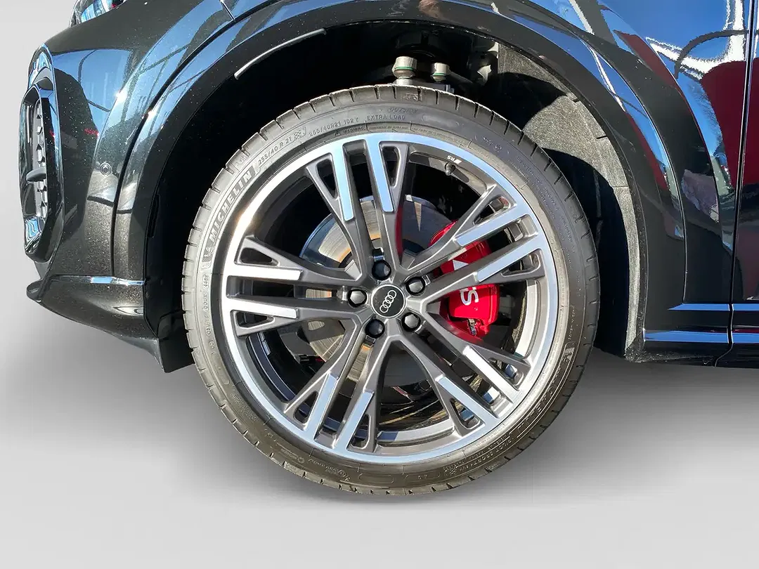 Audi SQ5 - Thumbnail 4