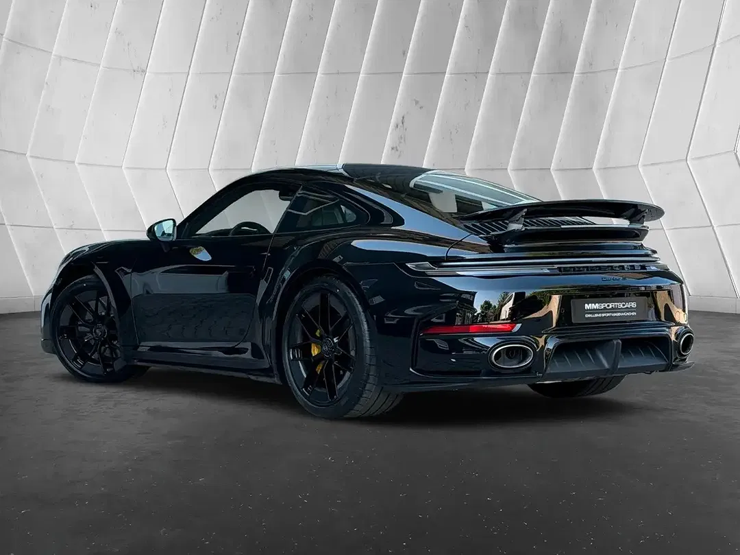 Porsche 992 - Thumbnail 10