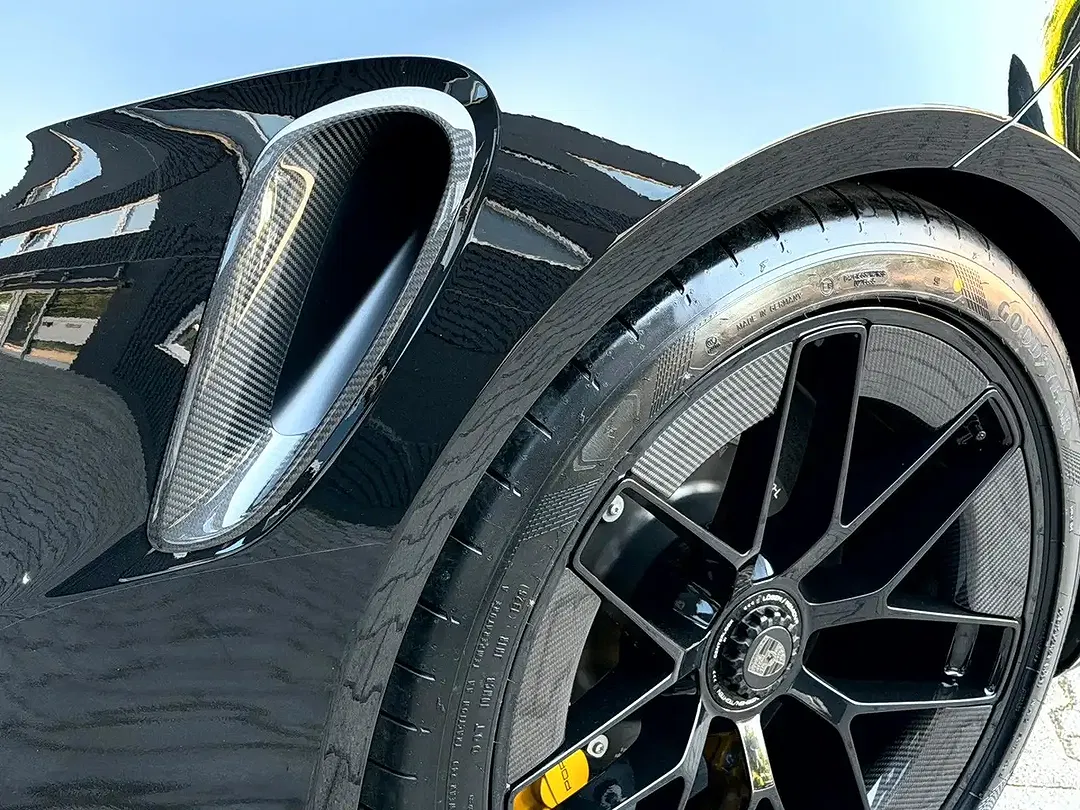 Porsche 992 - Thumbnail 11