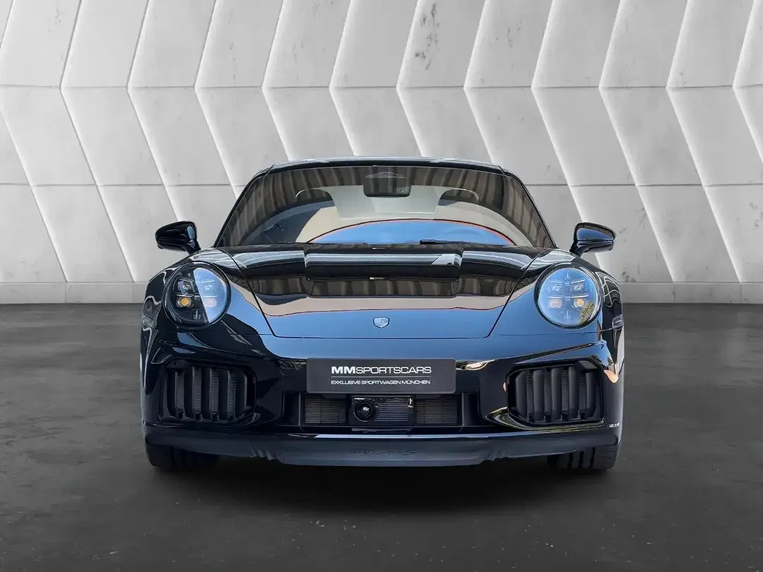 Porsche 992 - Thumbnail 2