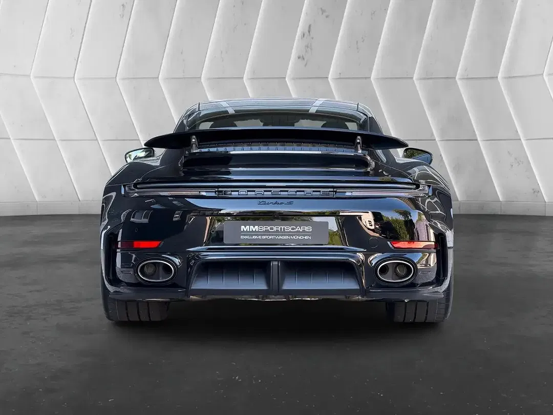 Porsche 992 - Thumbnail 6