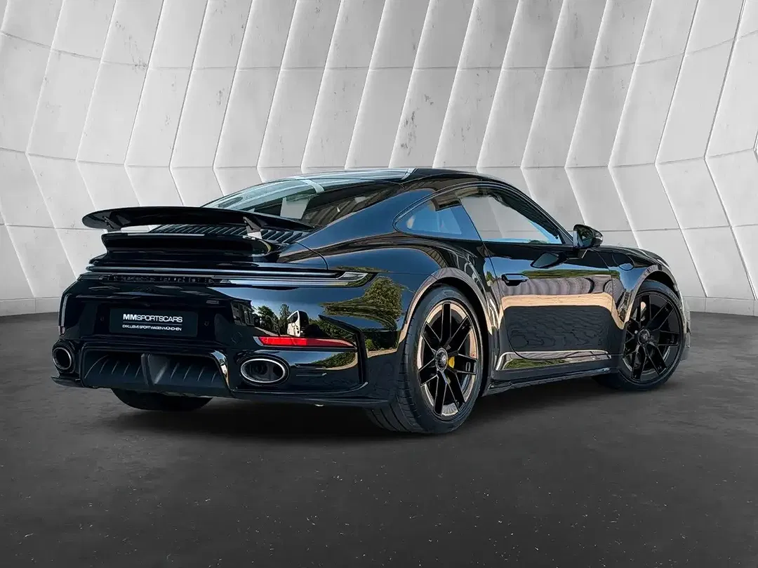 Porsche 992 - Thumbnail 9