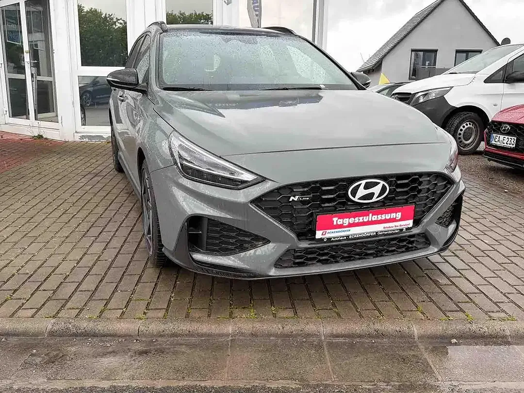 Hyundai i30 - Thumbnail 1