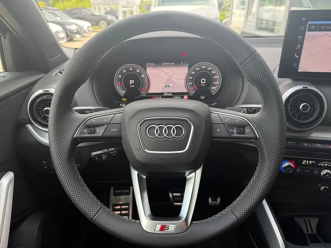 Audi Q2 - Thumbnail 11