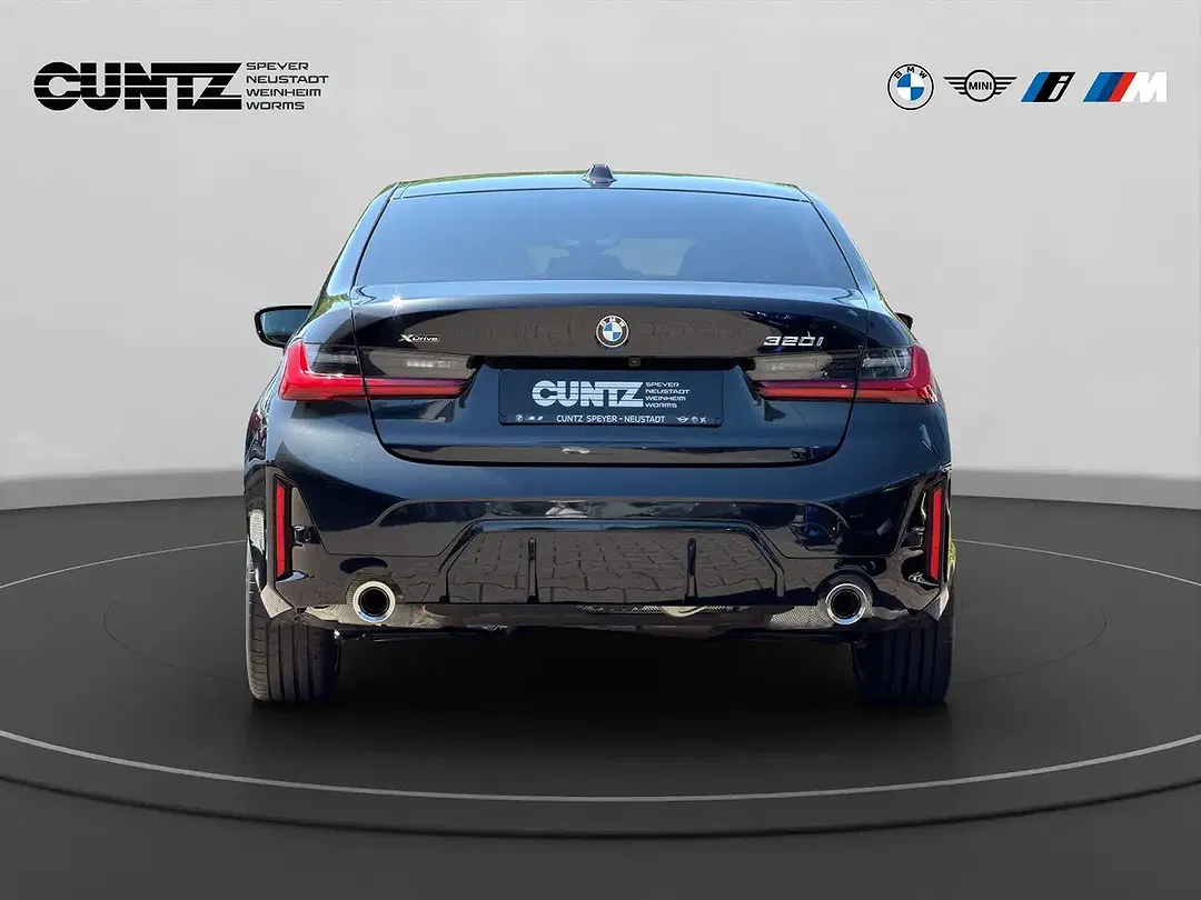 BMW 320 - Thumbnail 6