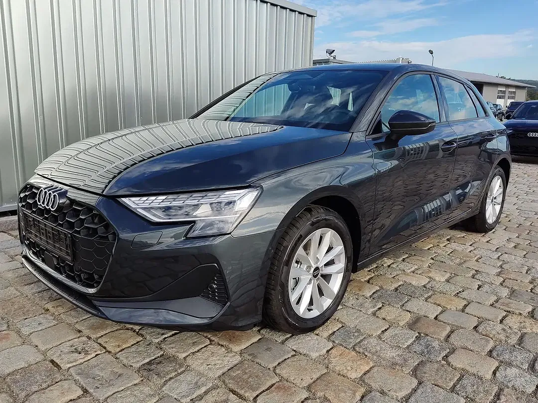 Audi A3 - Thumbnail 1