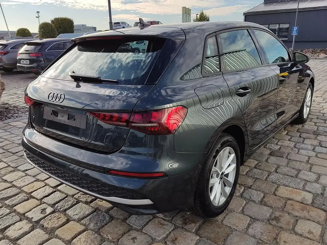Audi A3 - Thumbnail 2