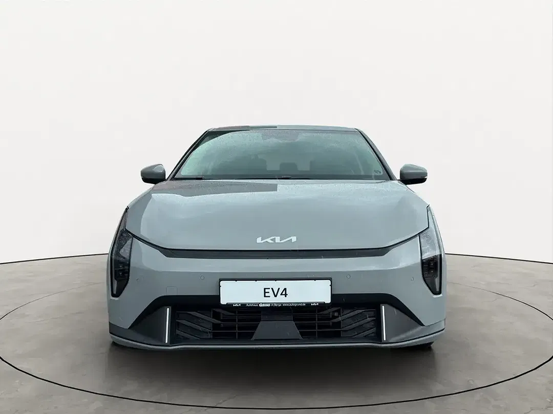 Kia EV4 - Thumbnail 2
