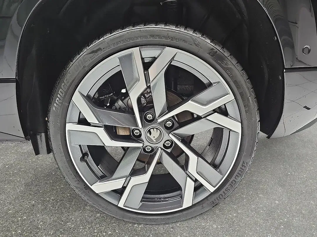 Skoda Karoq - Thumbnail 6