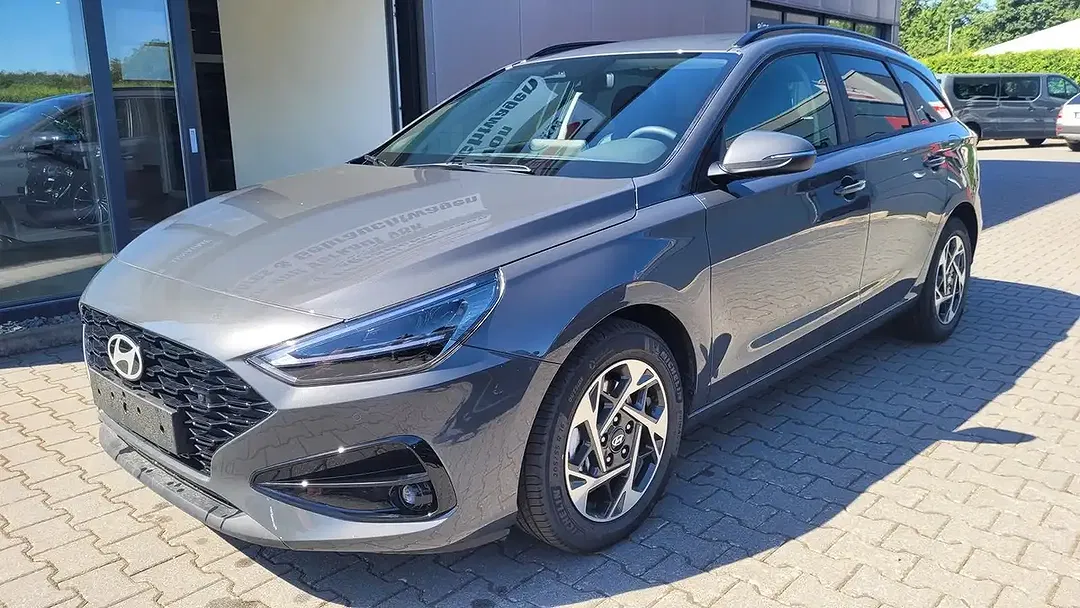 Hyundai i30 - Thumbnail 1