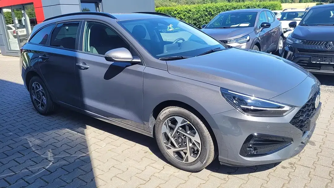 Hyundai i30 - Thumbnail 3