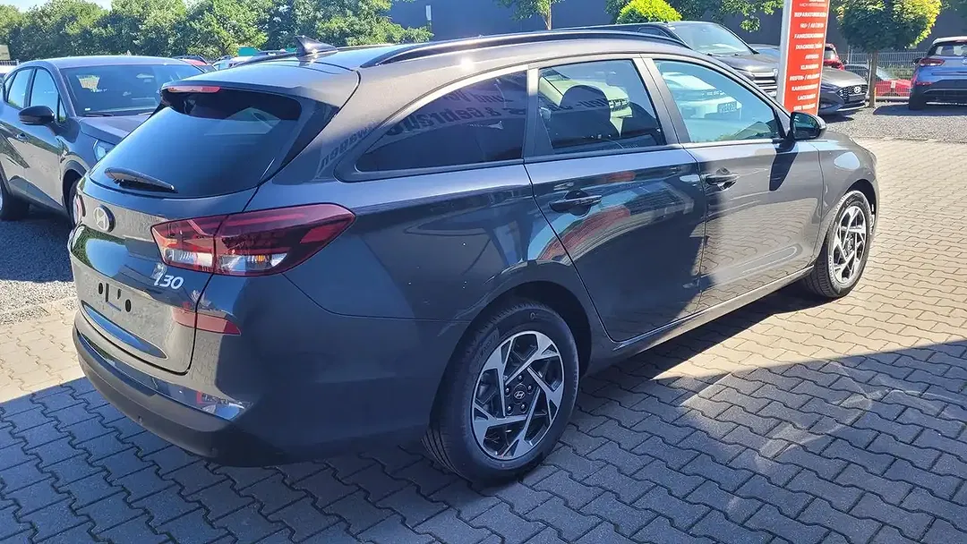 Hyundai i30 - Thumbnail 4