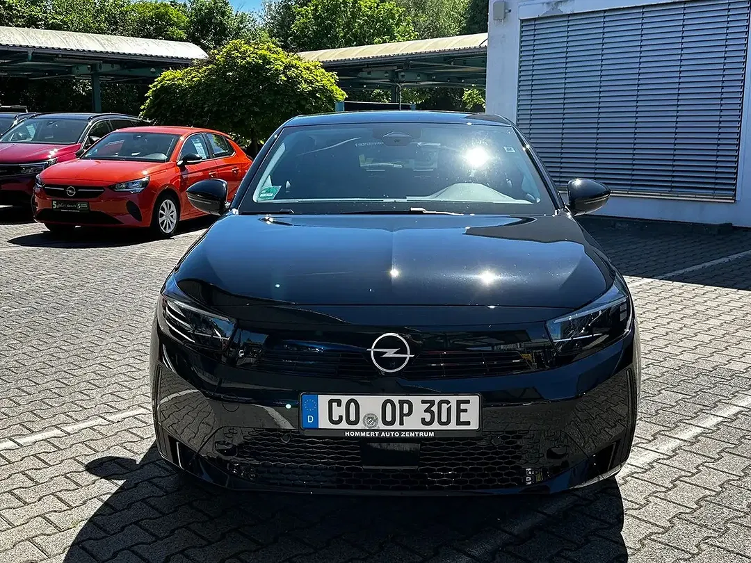 Opel Corsa - Thumbnail 2